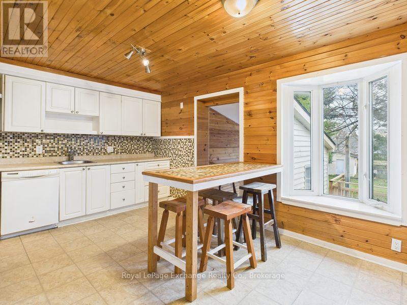 463/461 PRINCES STREET S