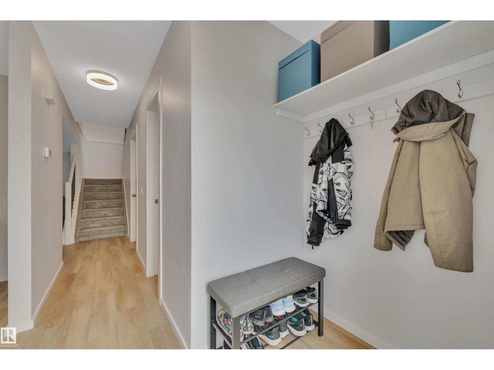 585 KNOTTWOOD RD W NW