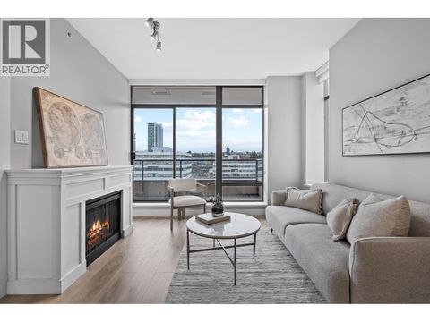 902 4250 DAWSON STREET Burnaby BC V5C4B1