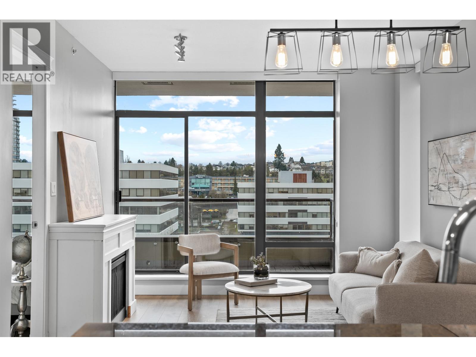 902 4250 DAWSON STREET