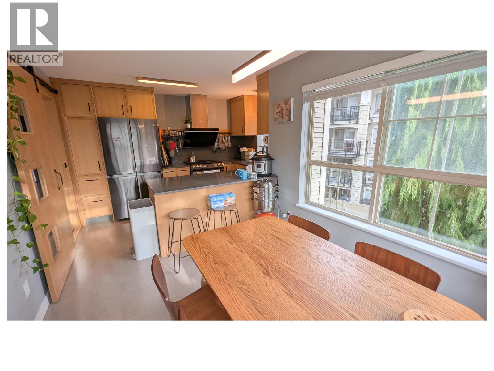 210 2958 SILVER SPRINGS BOULEVARD