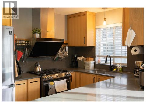 210 2958 SILVER SPRINGS BOULEVARD Coquitlam BC V3E3R9