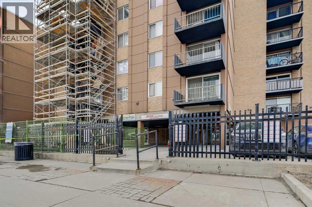 810, 519 17 Avenue SW