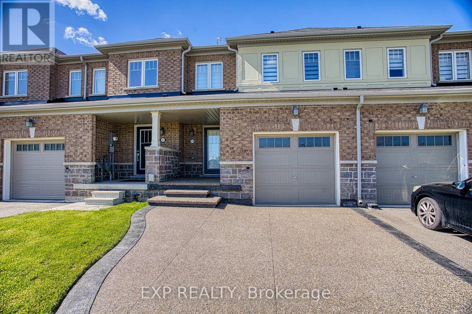 Photo 1 of 37 — 419 PUMPKIN PASS, Hamilton (Binbrook), ON L0R1C0