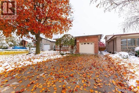 162 SOLOMON Crescent Hamilton ON L8W2G7