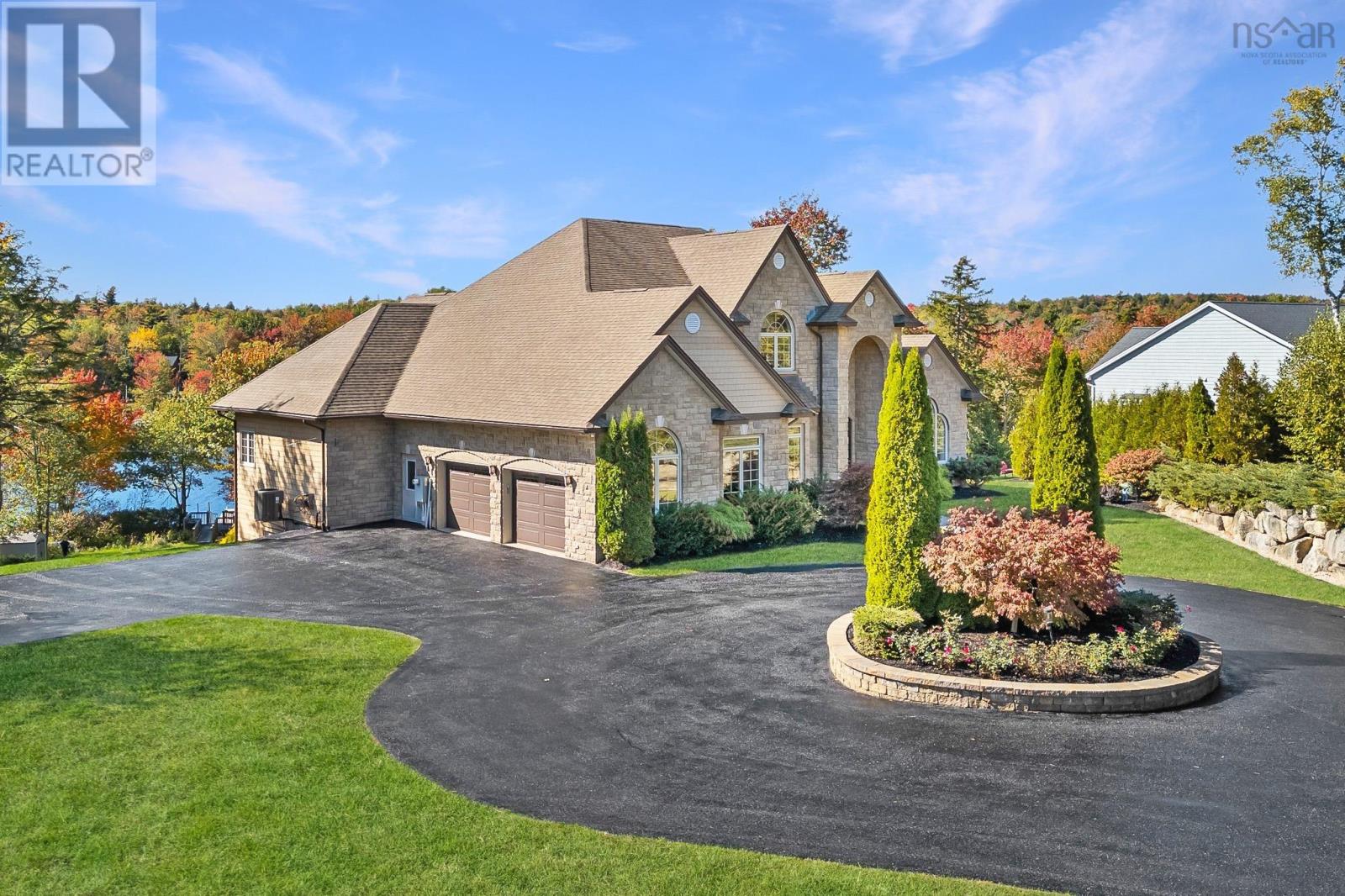 444 Piggott Avenue - Photo 4
