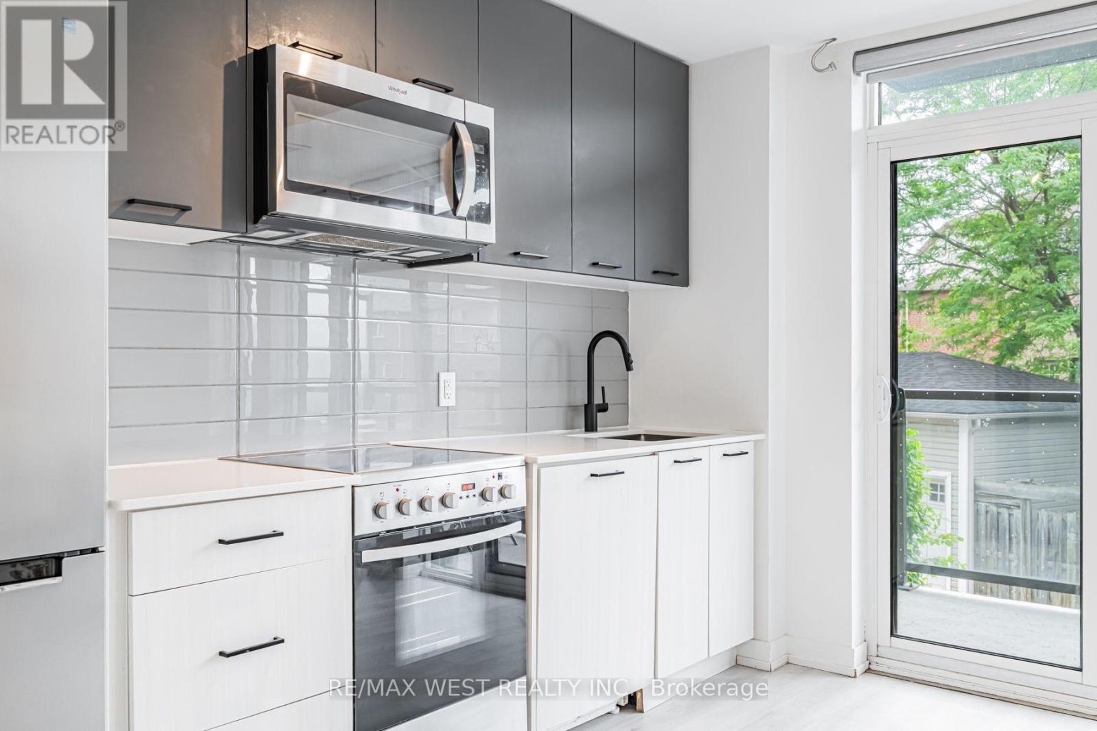 211 - 2300 ST CLAIR AVENUE W