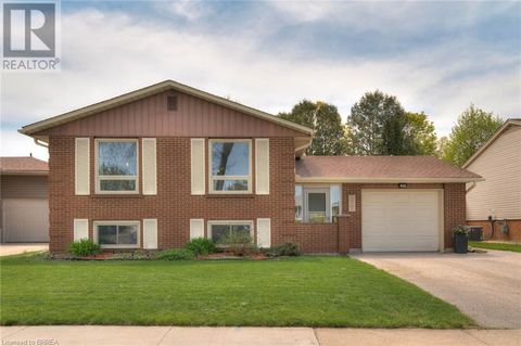 577 HIGHPOINT Avenue Waterloo ON N2L4Z3