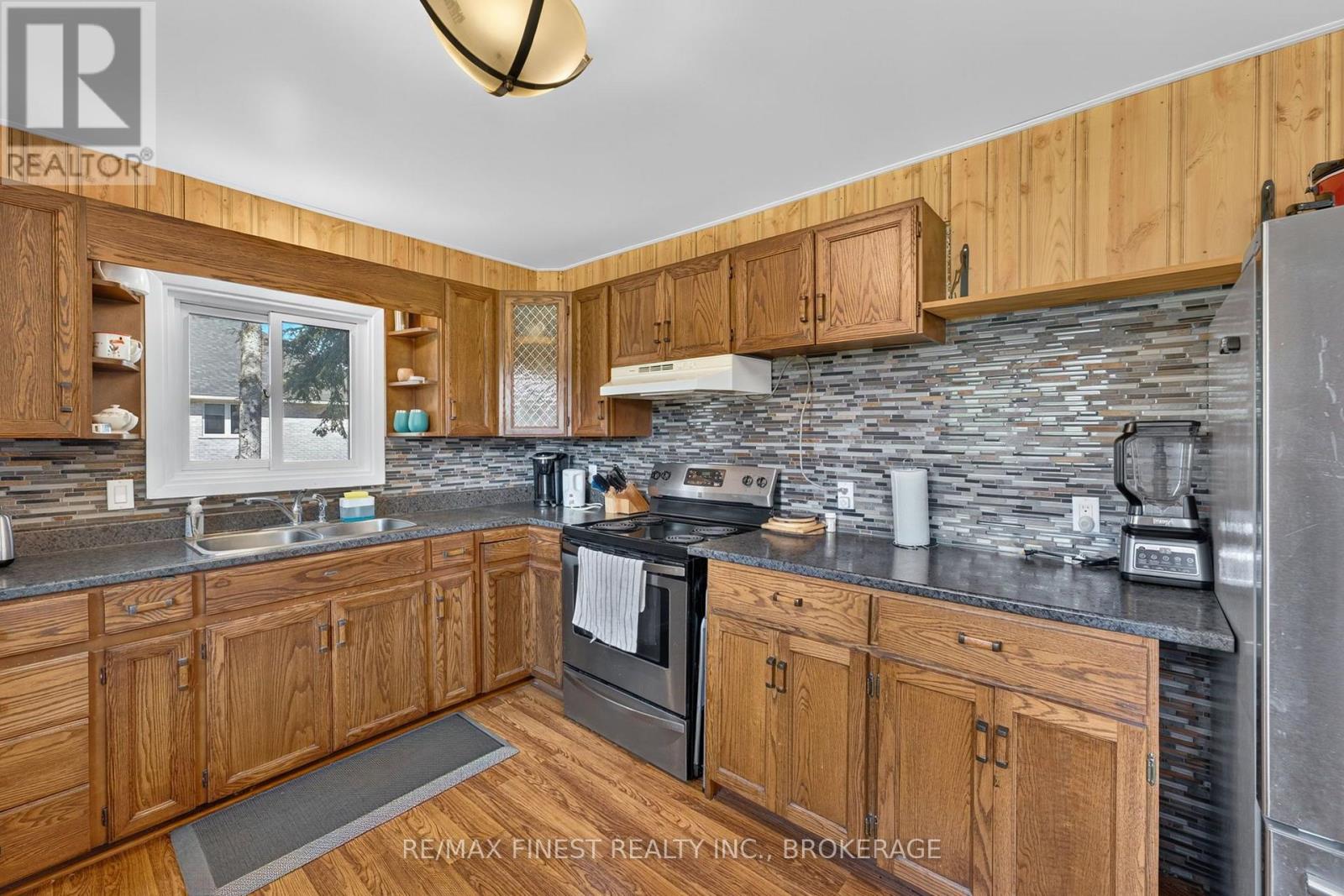 54 BAYVIEW DRIVE