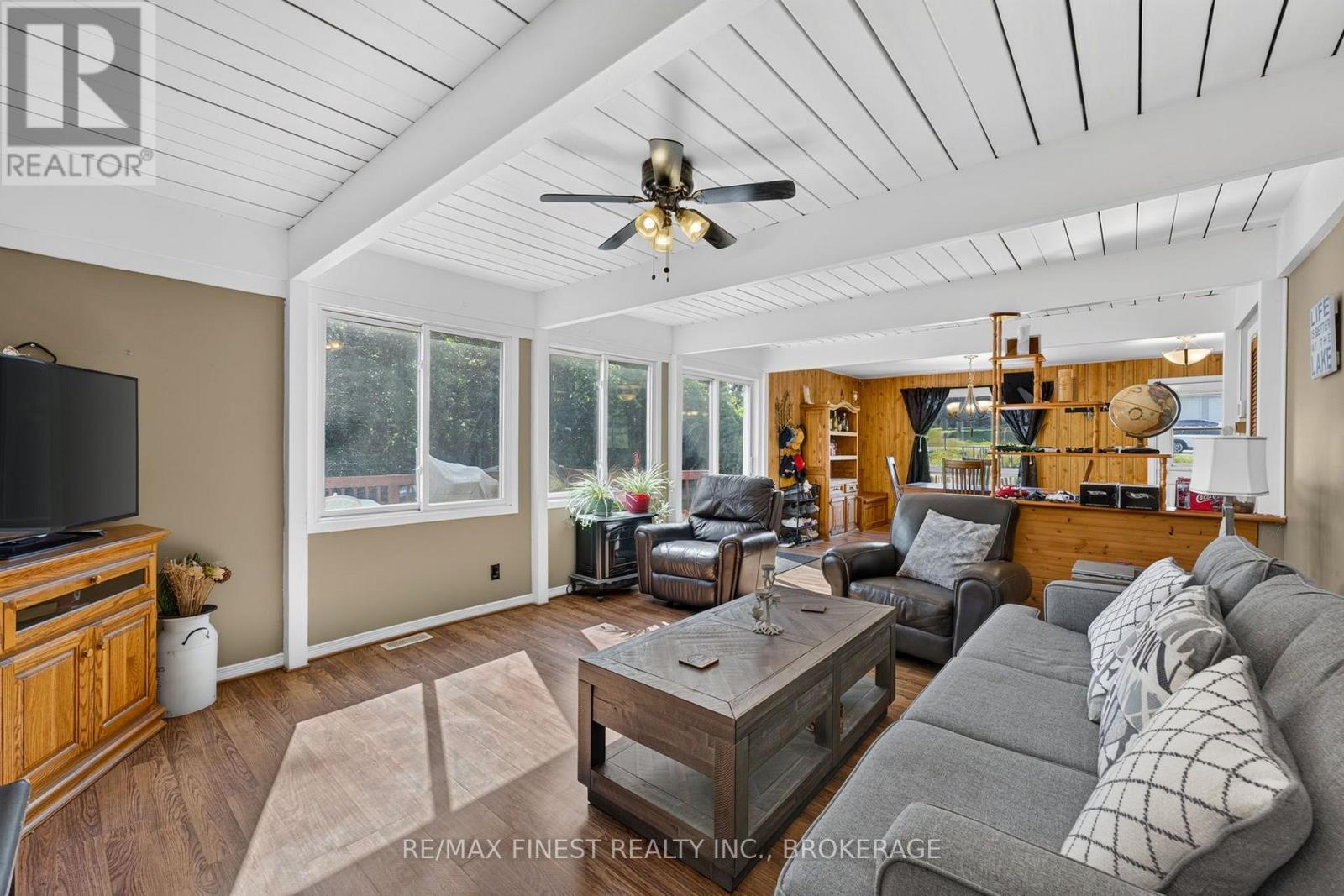 54 BAYVIEW DRIVE