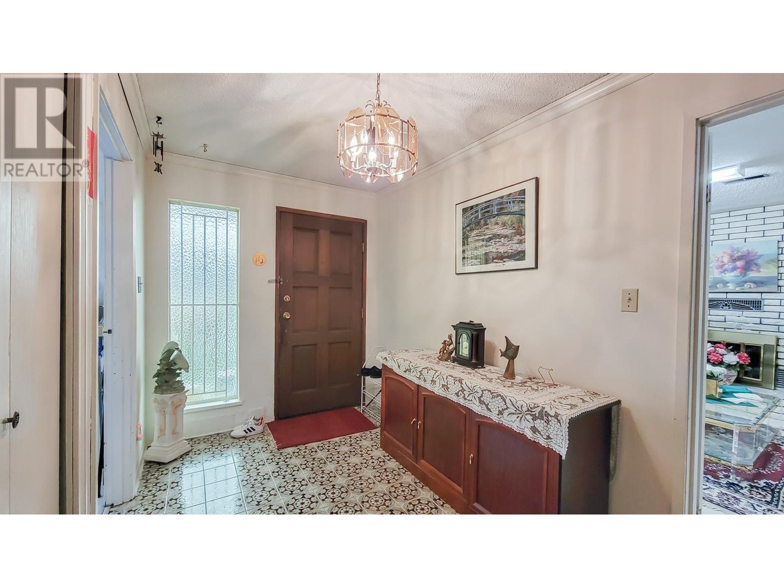 2155 BURQUITLAM DRIVE