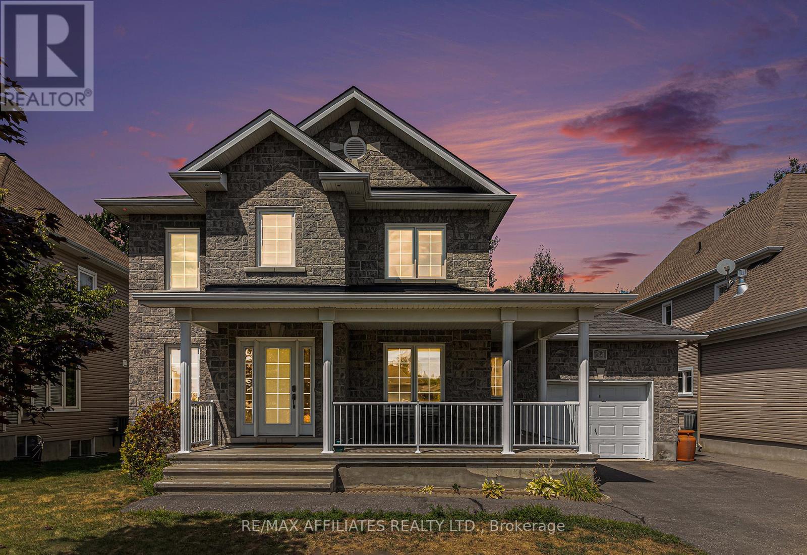 34 OASIS STREET