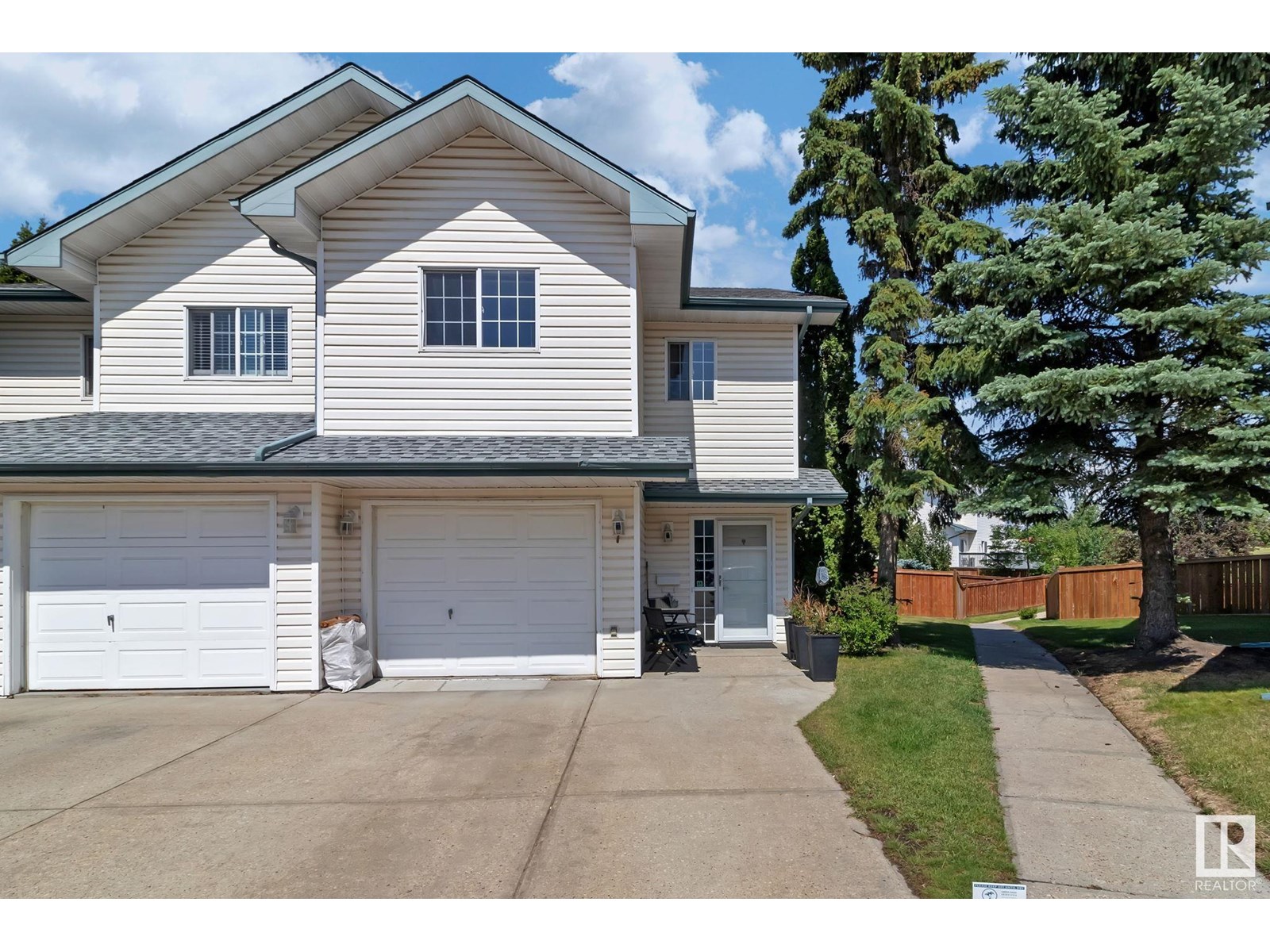 #7 843 Youville DR W NW