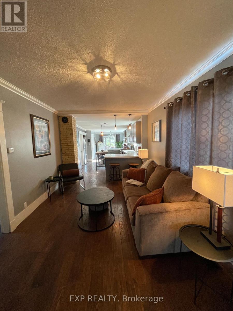 95 LANGARTH STREET E