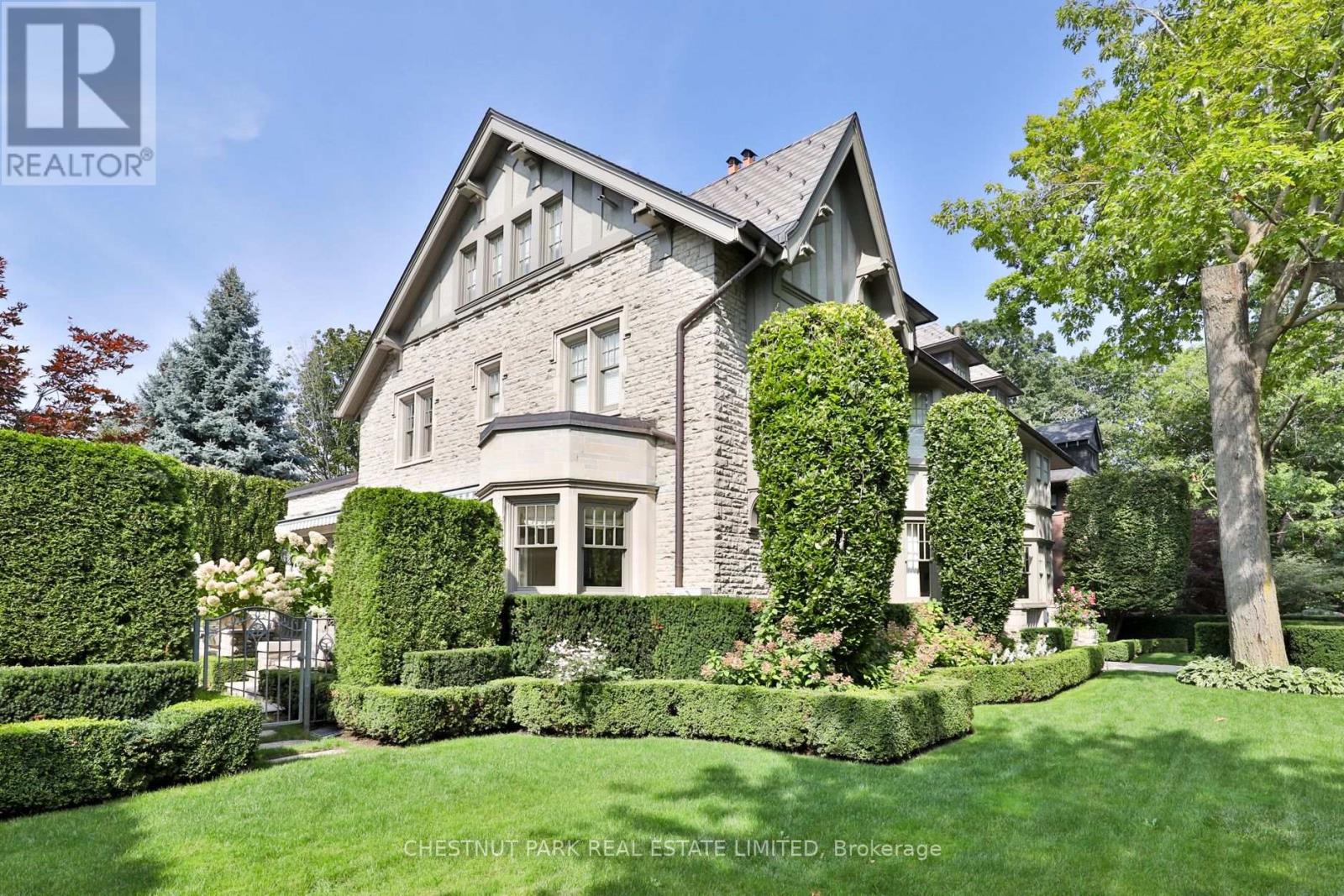 170 ROXBOROUGH DRIVE