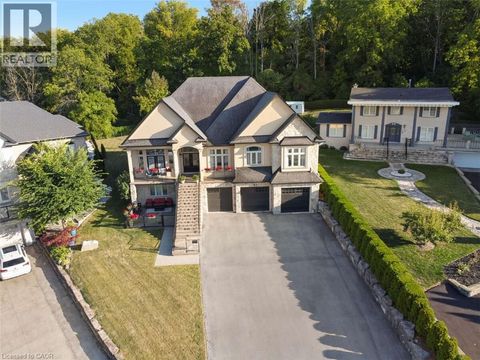 82 MARGARET Avenue Stoney Creek ON L8G3G5