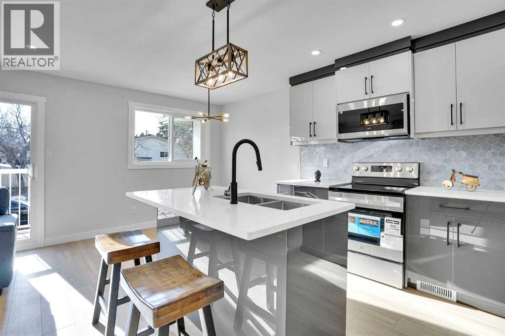 1306 Berkley Drive NW