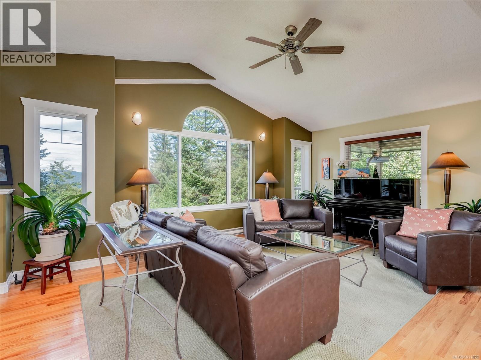 1420 Elan Pl