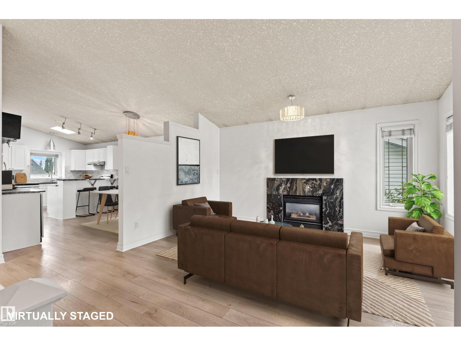 7 HAMPTON CR