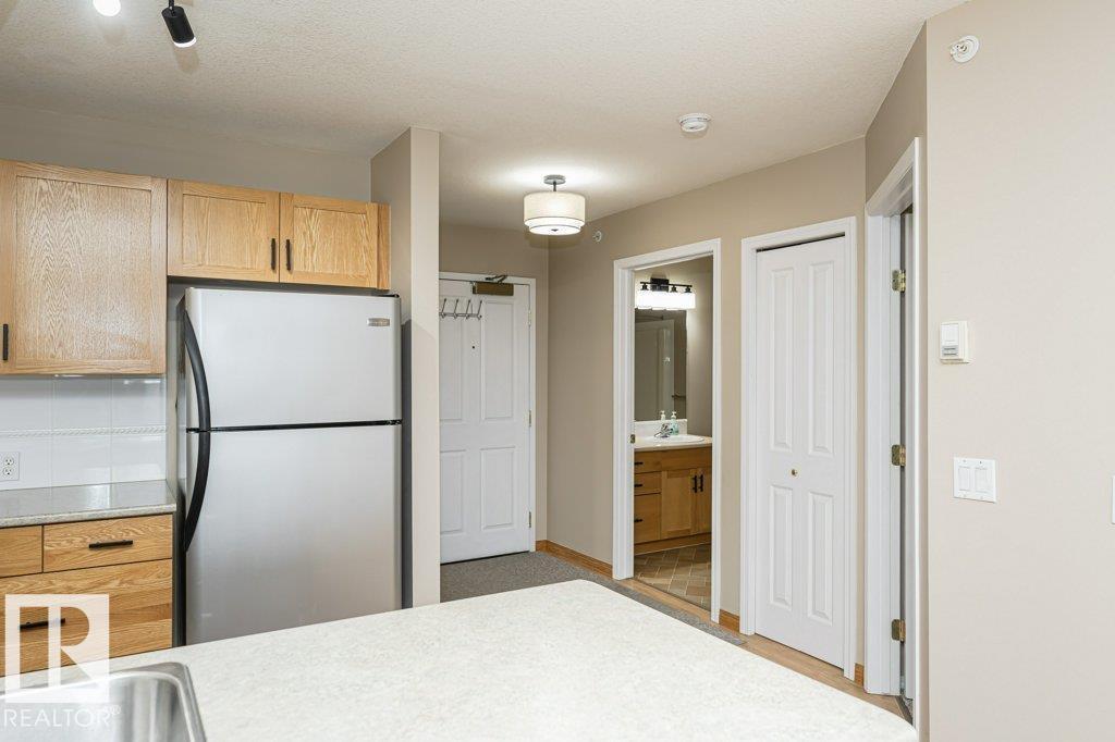 #416 78 MCKENNEY AV