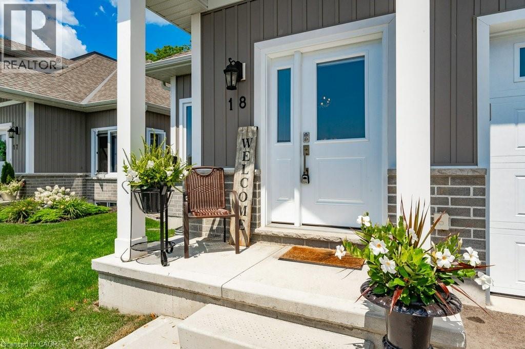 744 NELSON Street W Unit# 18