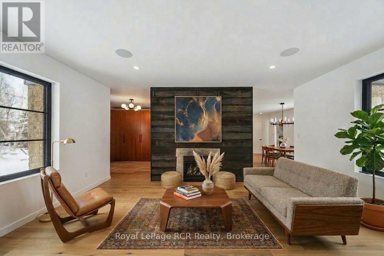 400 2ND AVENUE W