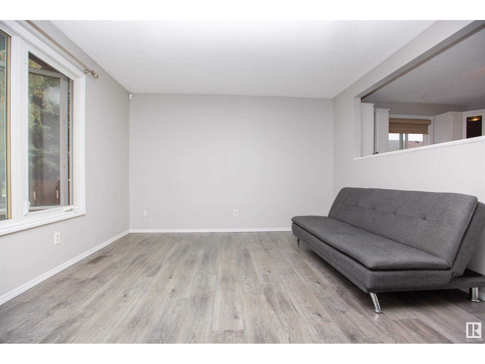 7291 152B AV NW