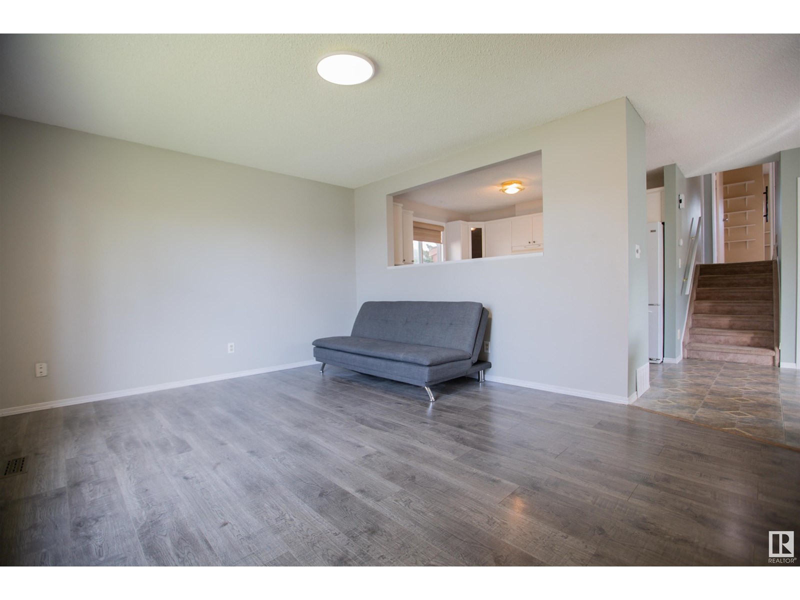 7291 152B AV NW