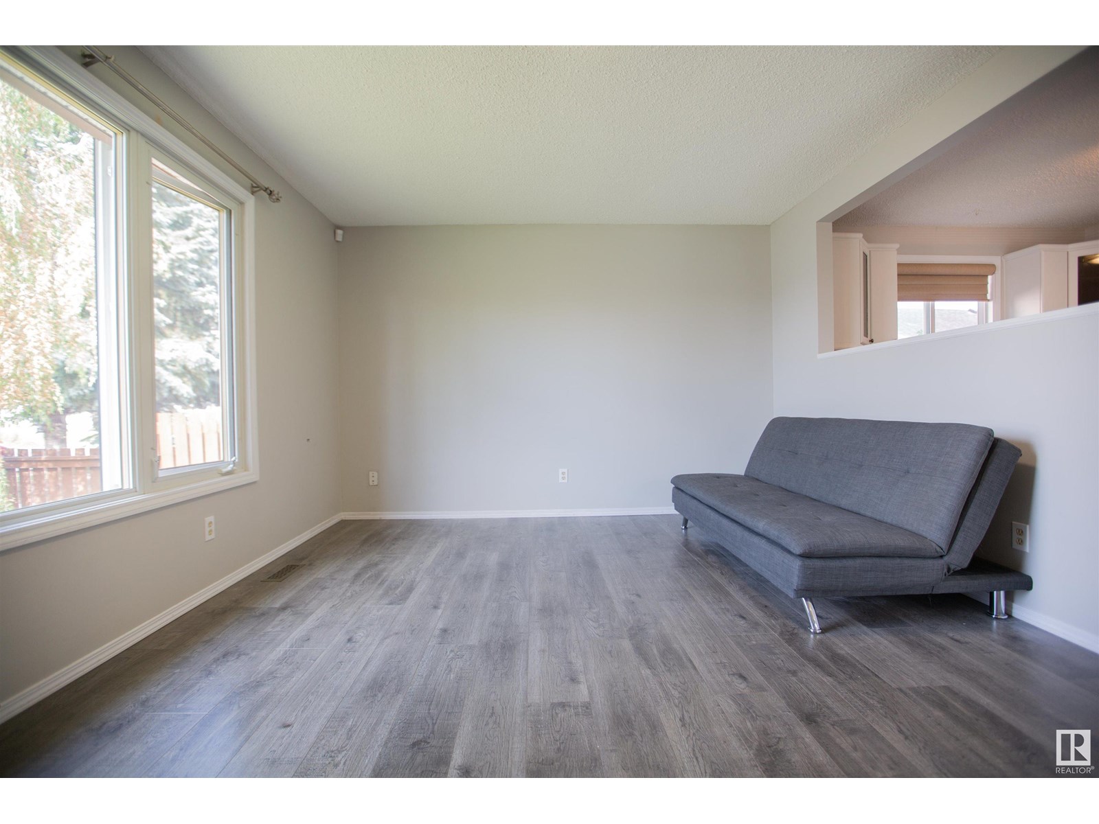 7291 152B AV NW