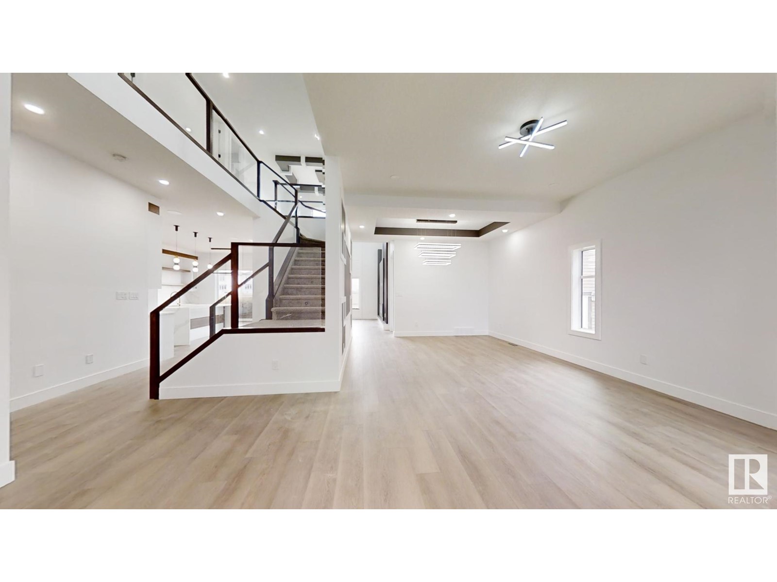 1707 18 ST NW