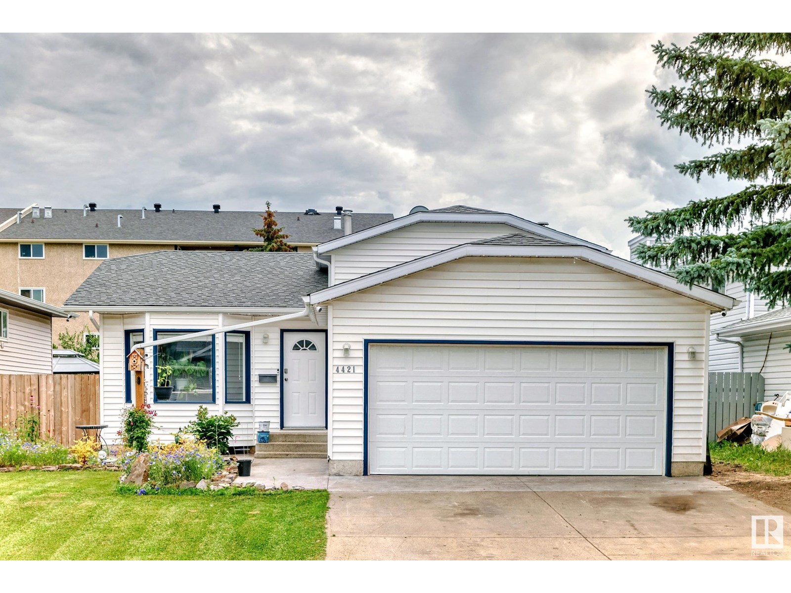 4421 29 AV NW
