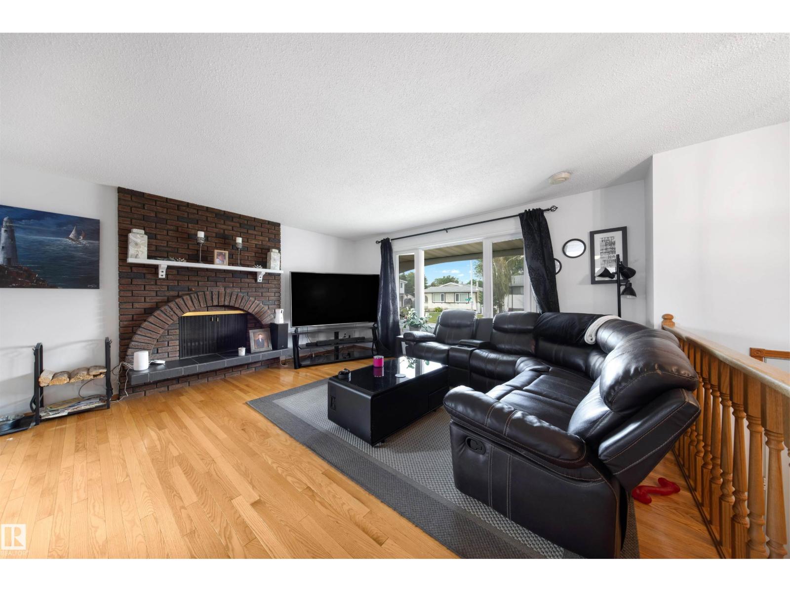 11415 148 AV NW