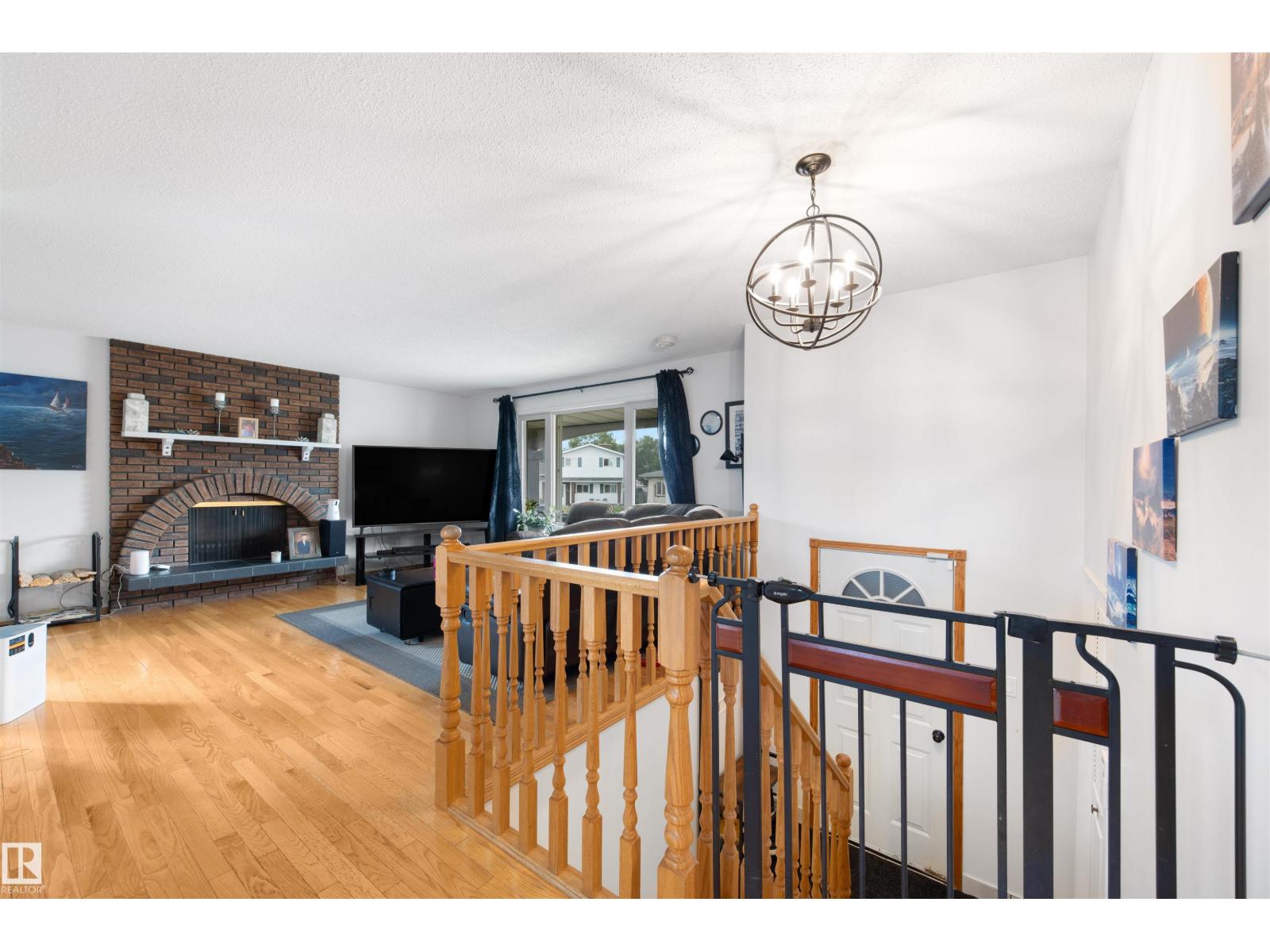 11415 148 AV NW