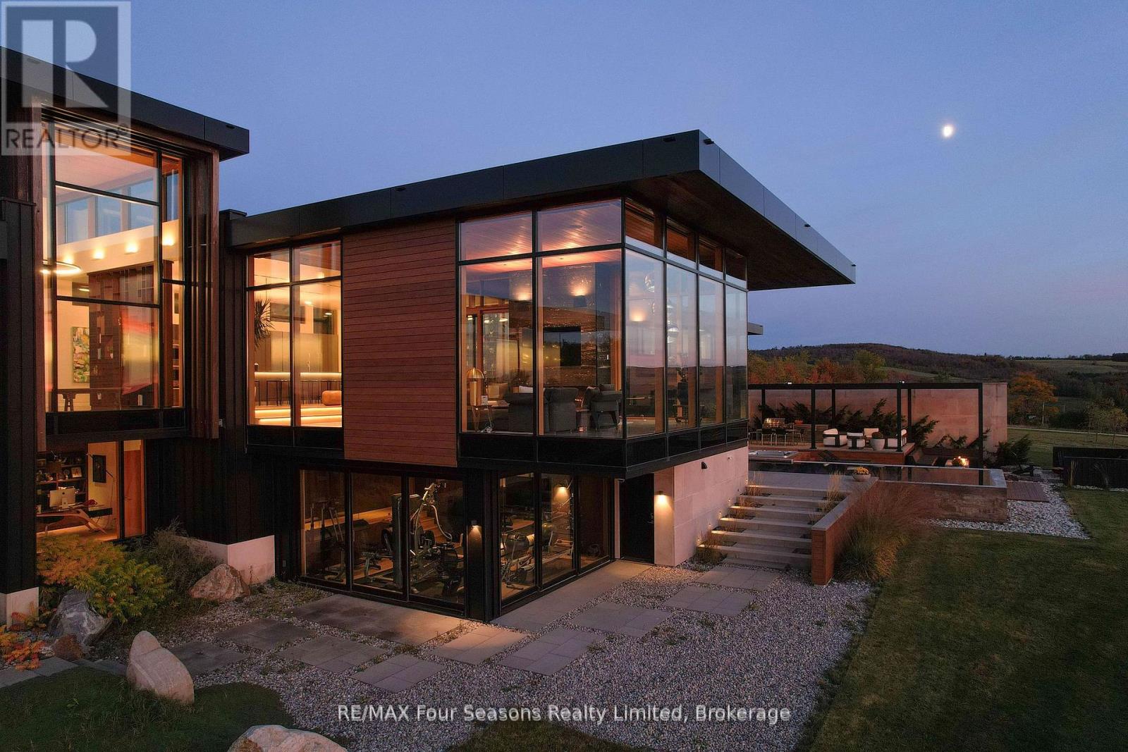 728529 21ST SIDE ROAD