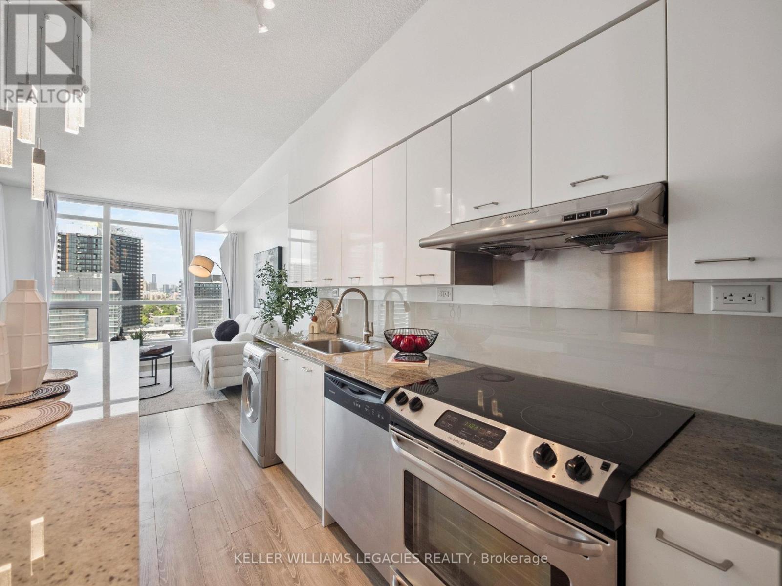 2703 - 29 SINGER COURT