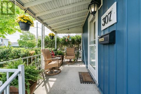 307 MAPLE AVENUE Kitchener ON N2H4W9