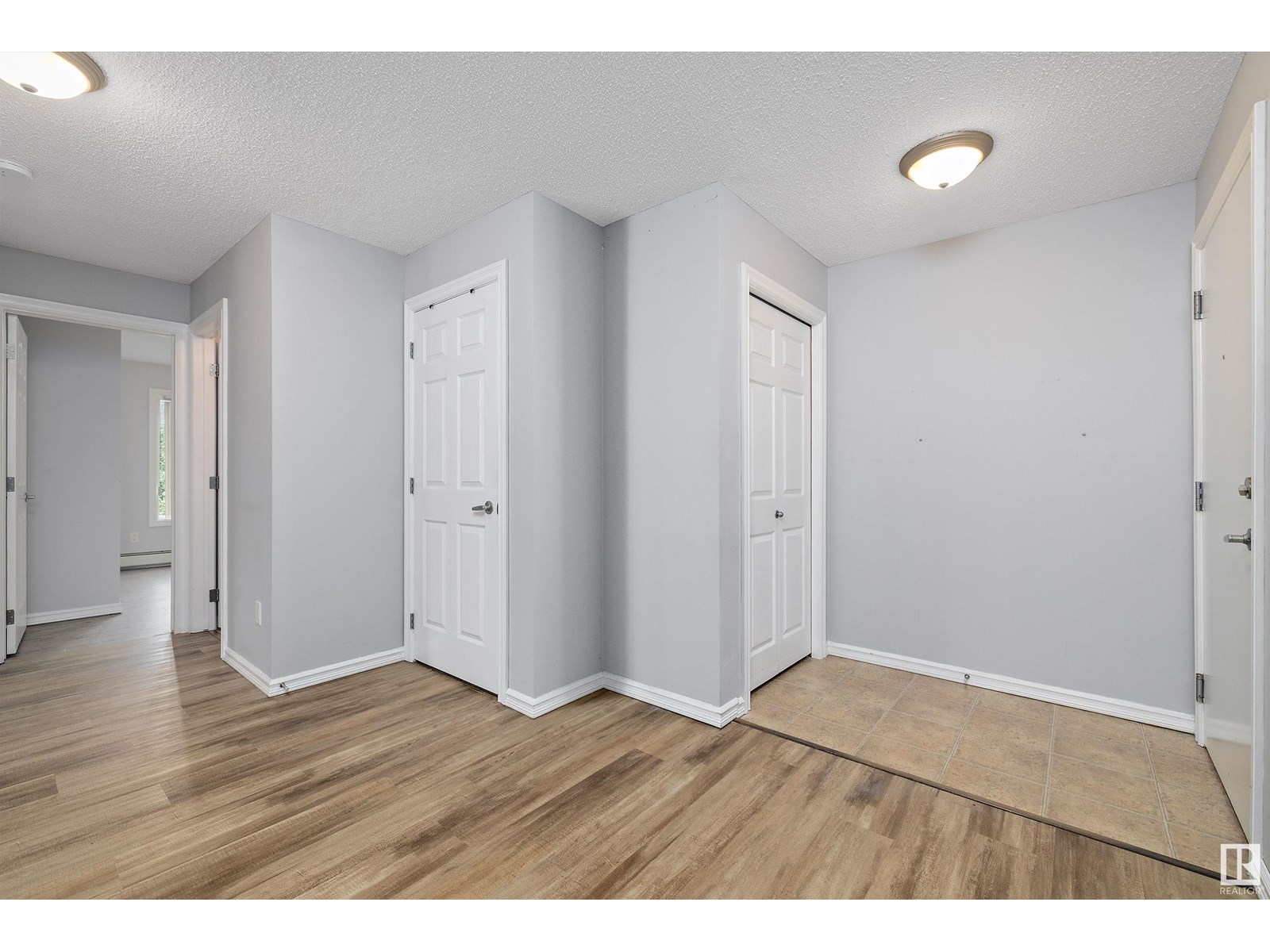 #201 4407 23 ST NW