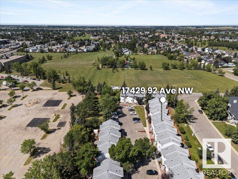 17429 92 AV NW