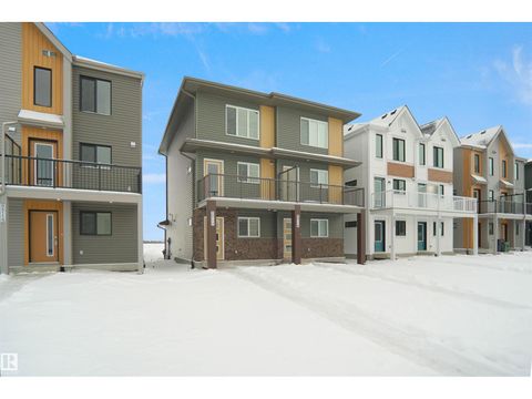 5133 RIVER'S EDGE WY NW Edmonton AB T6M3B6