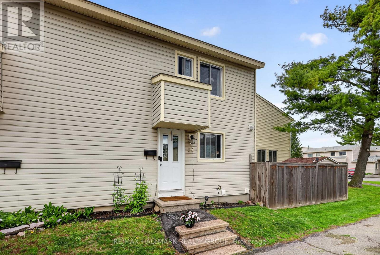 52 THISTLEDOWN COURT