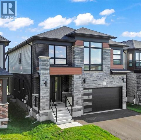 27 JACOB DETWEILLER Drive Kitchener ON N2P0K7