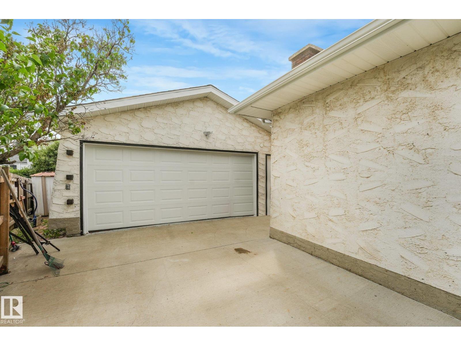 11415 149 AV NW