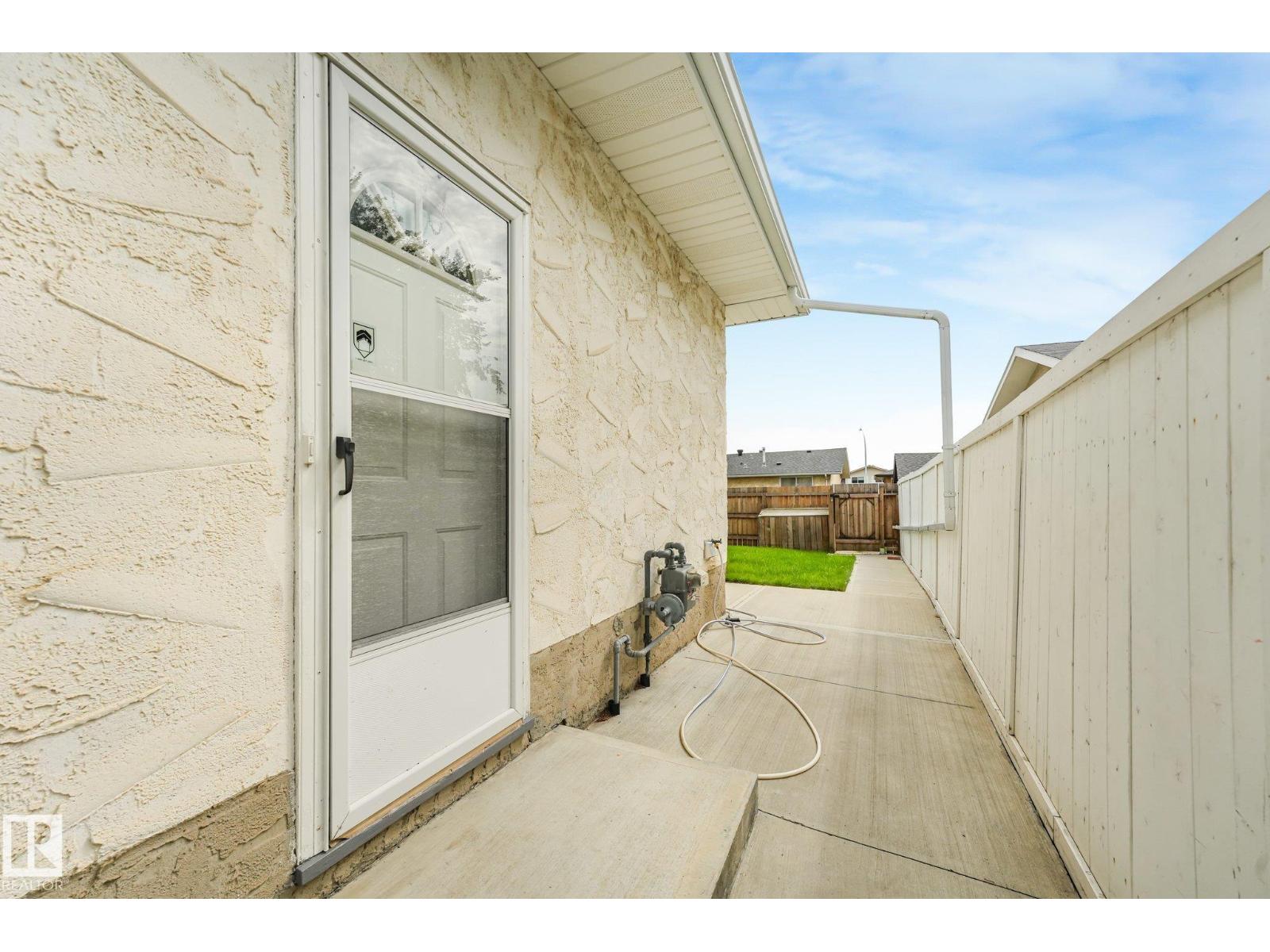 11415 149 AV NW