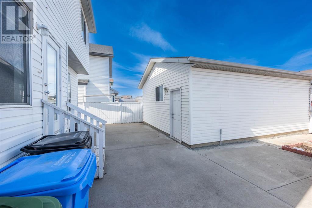 50 Martha's Close NE