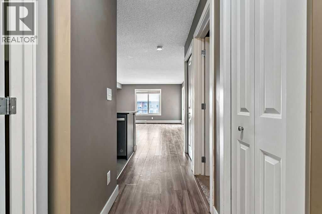 9410, 403 Mackenzie Way SW