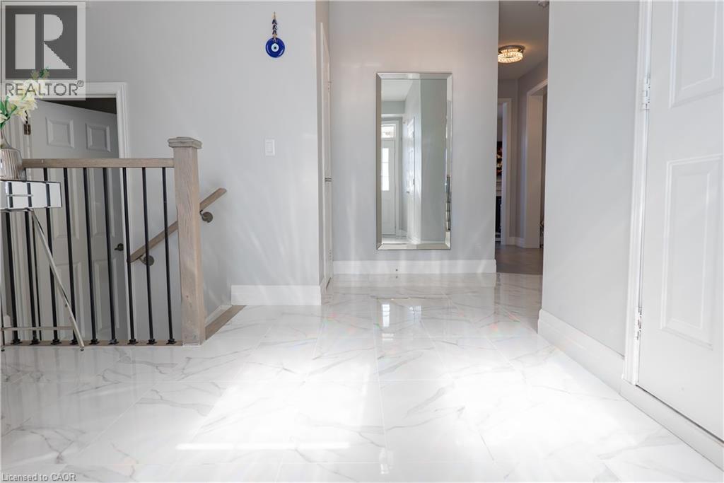 1133 UPPER THAMES Drive