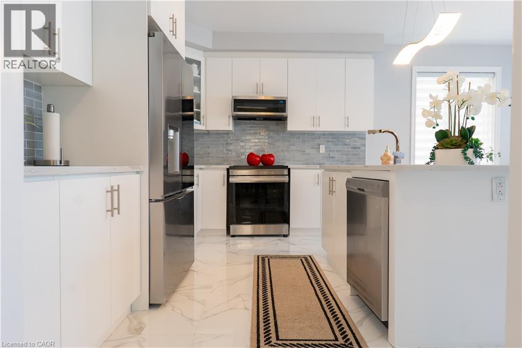 1133 UPPER THAMES Drive