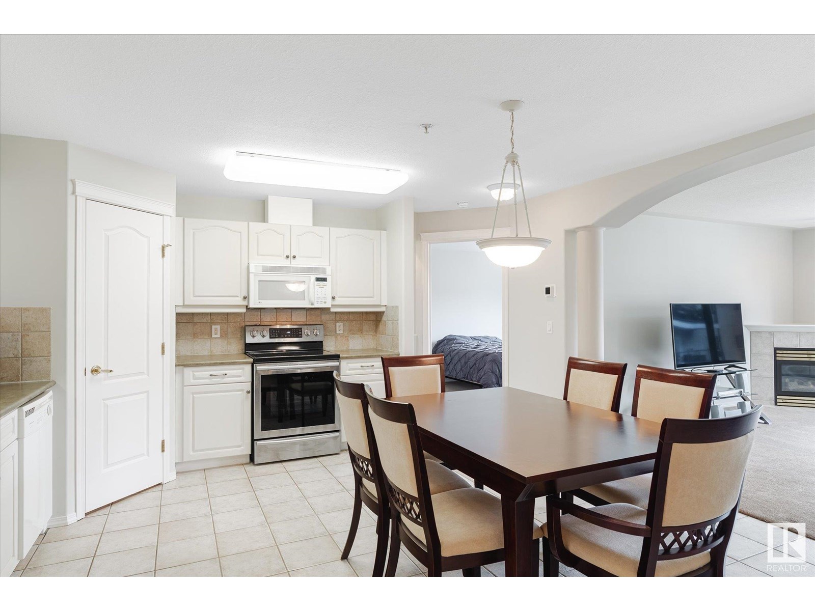 #422 237 YOUVILLE DR NW NW