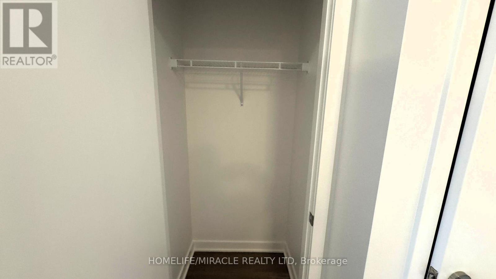 404 - 55 CLARINGTON BOULEVARD