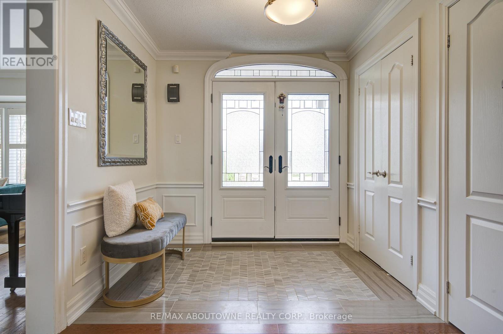 1328 KING HENRY COURT
